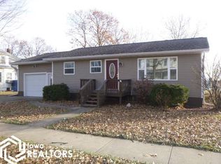 302 N Madison St, Bloomfield, IA 52537