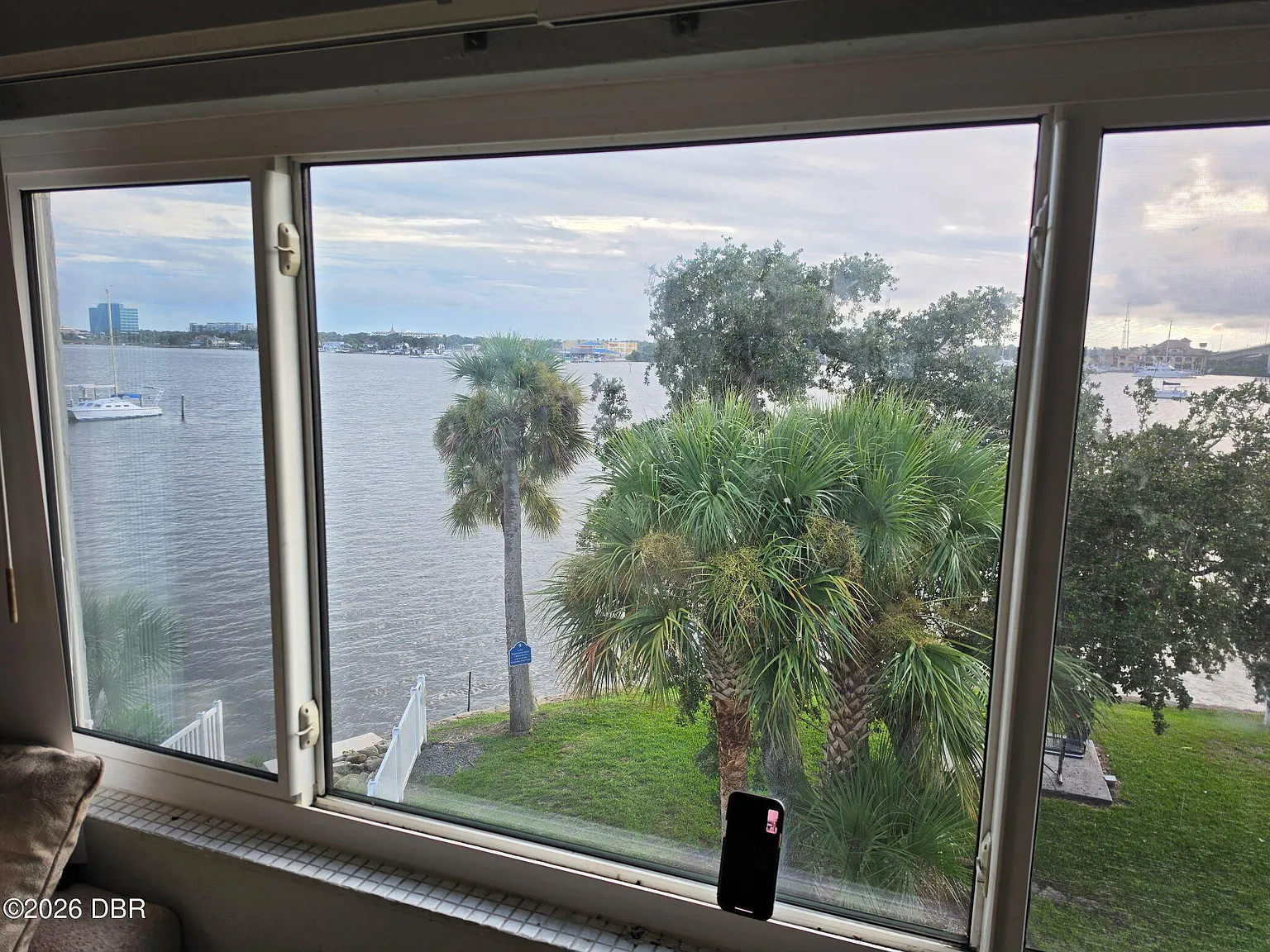 2 bed, 2.0 bath, 812 sqft, $1,550 — Photo 4