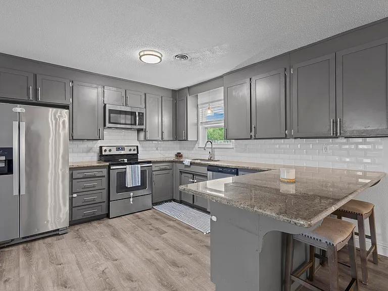 6130 Jasmine Rd — Photo 68