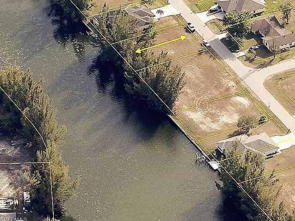 3rd image of 605 SW 3rd Ct