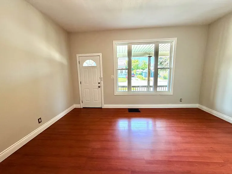 178 Talfourd St #A — Photo 3