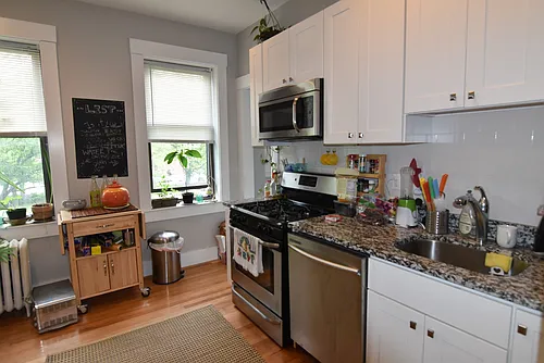 9 Greenway Ct #1 Photo 1