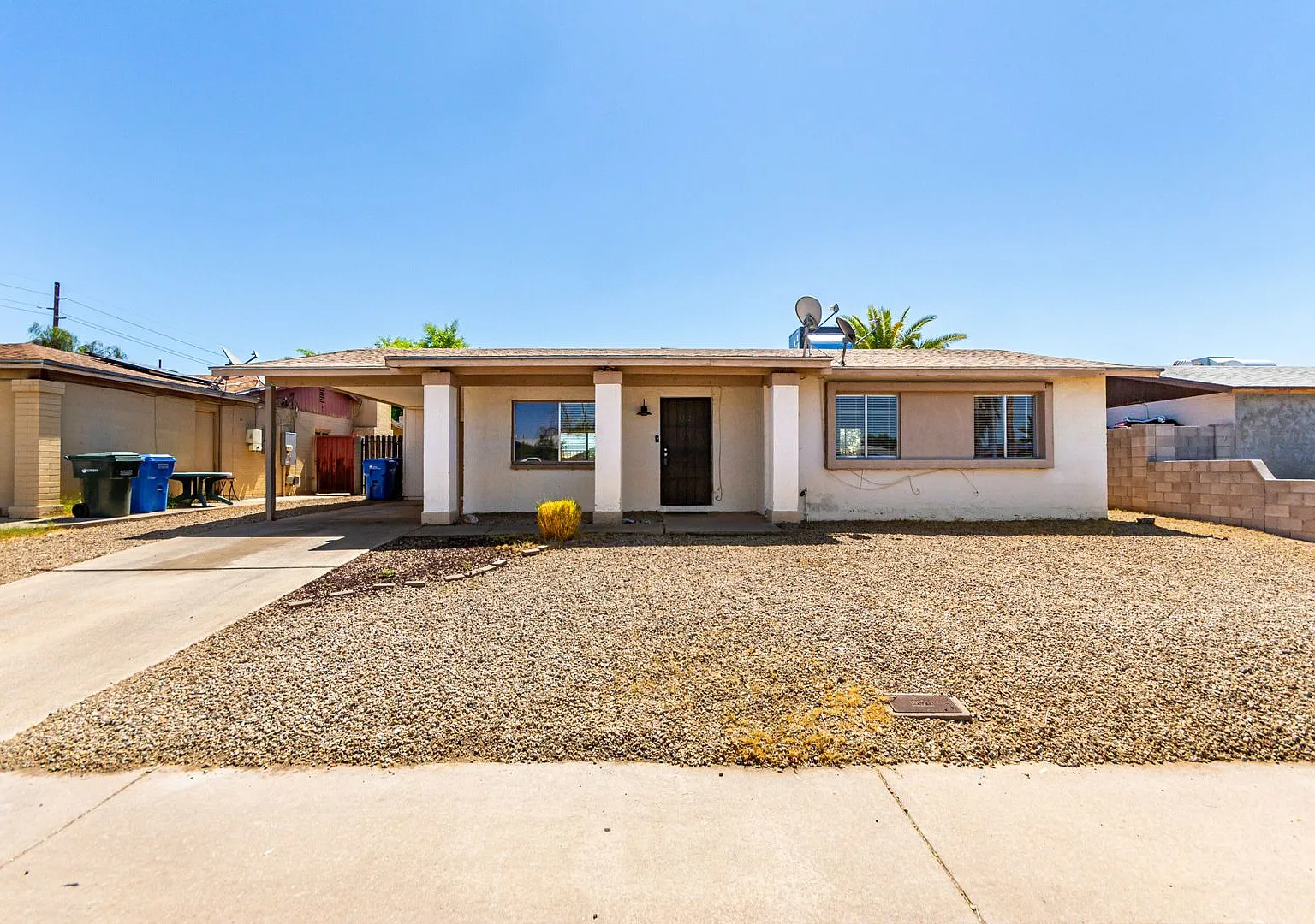 Charming 3 bed 2 bath in the heart of Phoenix! — Photo 1