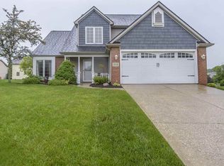 208 Marborough Dr, Fort Wayne, IN 46804