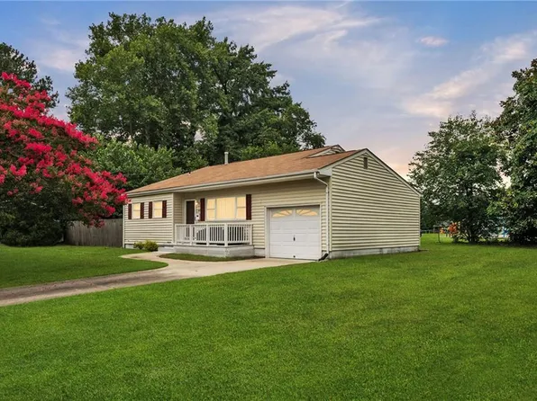 928 Trestman Ave, Virginia Beach, VA 23464