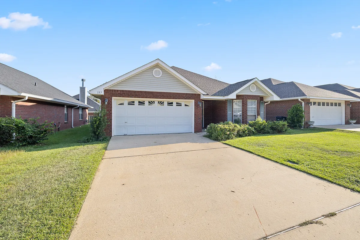 Building Photo - 157 Cypress Ln
