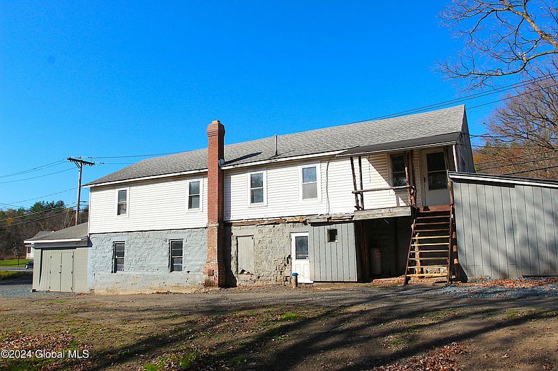 2nd image of 2236 State Highway 7