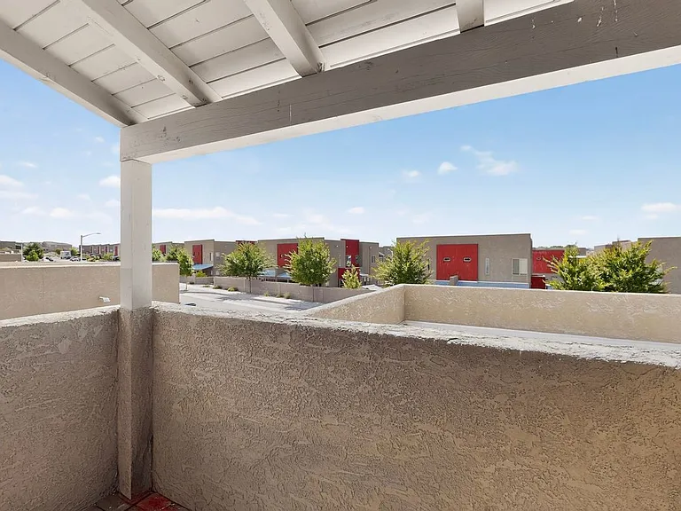 1504 Gulfstream Dr SE — Photo 29