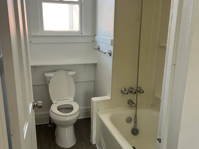 184 Elm St #1 — Photo 4