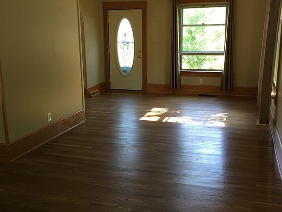 4th image of 225 High St