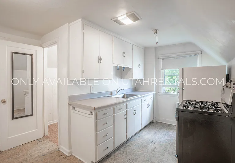 167 N 100th St E #A — Photo 11