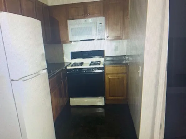 2464 Belmont Avenue image 1 of 6