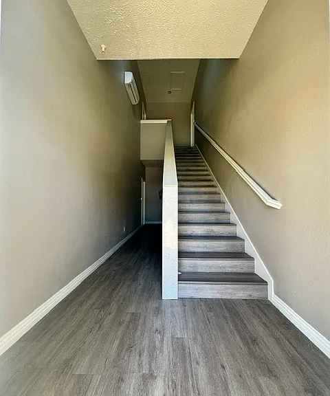 305 N 13th St #101 — Photo 2