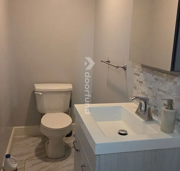 133 Green St #2 — Photo 5