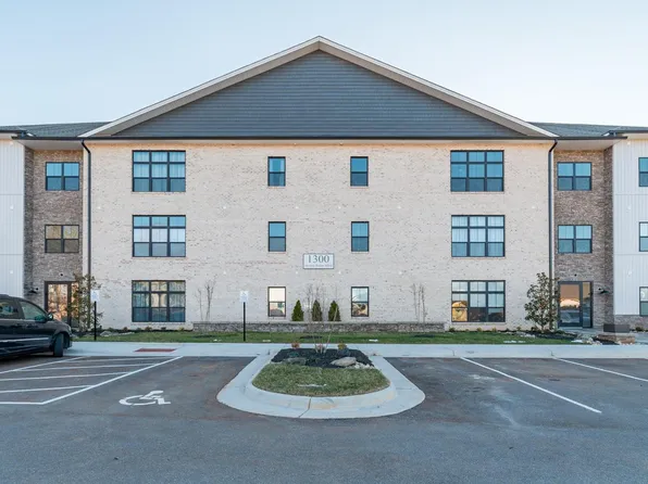1300 Stoney Ridge Blvd #101, Forest, VA 24551