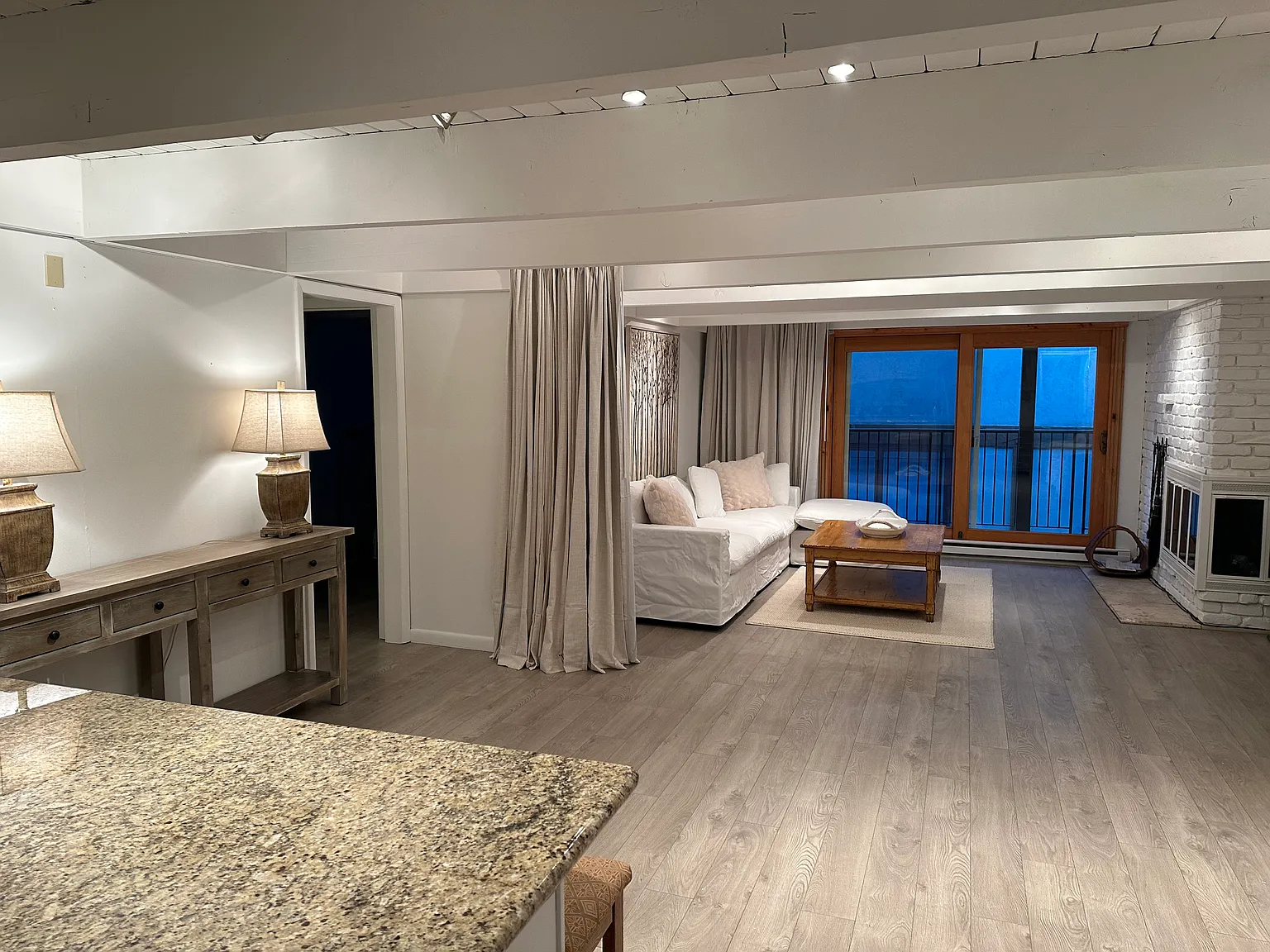 1 bed, 900 sqft, $7,000 — Photo 3