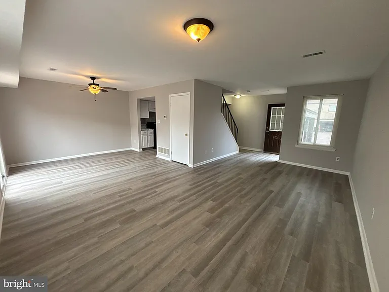 476 Bridge St — Photo 10