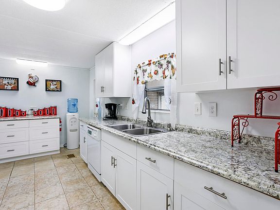 2nd image of 37026 Exuma Bay