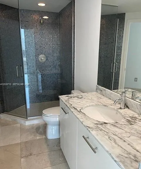 55 SE 6th St #1502 — Photo 17
