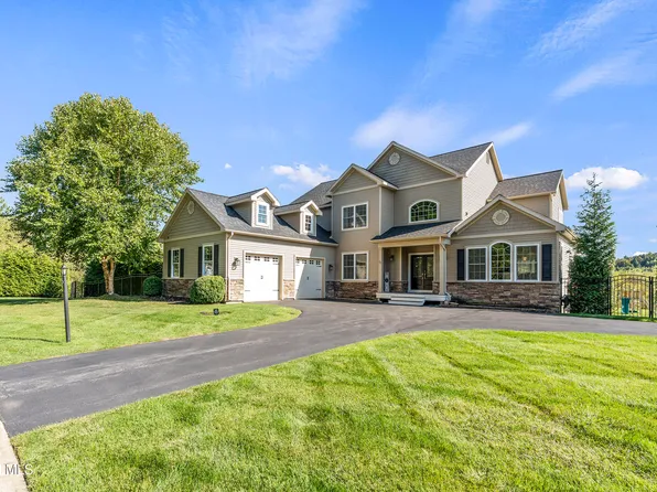 18 Callaghan Boulevard, Malta, NY 12020