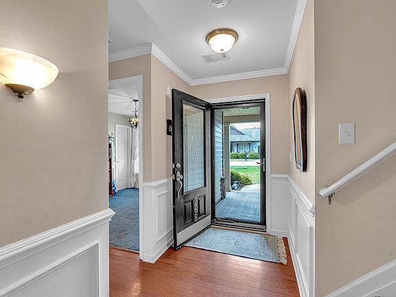 3rd image of 268 Applehill Way