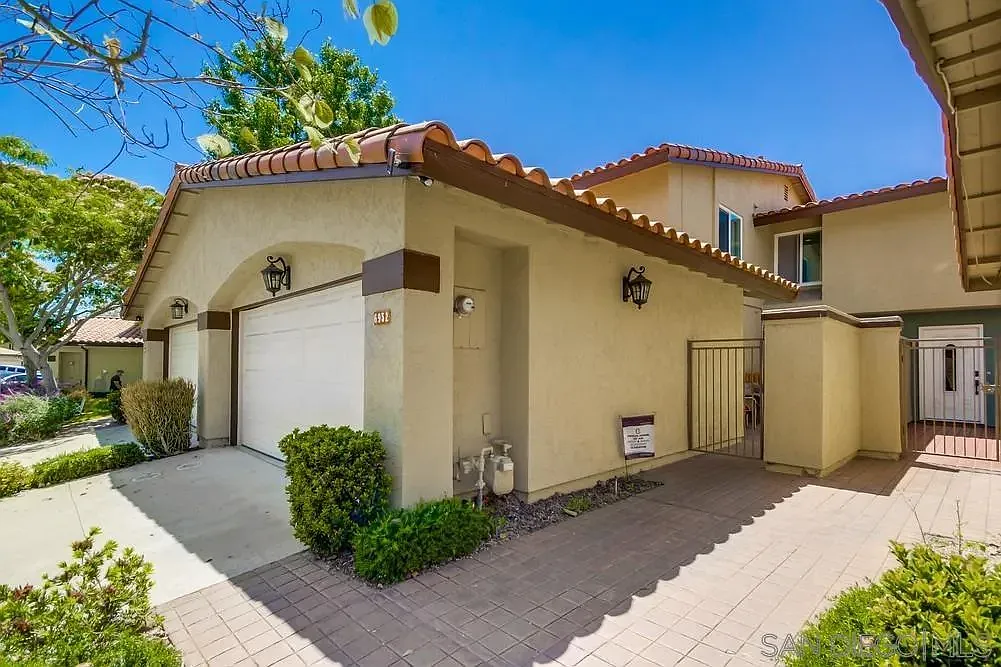 4 bed, 3.0 bath, 1767 sqft, $6,000 — Photo 4