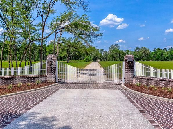 210 Oyster Catcher Ln, Ravenel, SC 29470