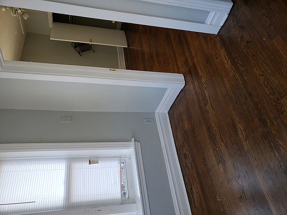 5th image of 4900 N Whipple St APT 3