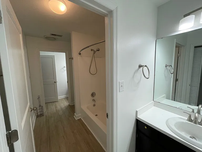 2000 Greenway Ave #3B — Photo 12