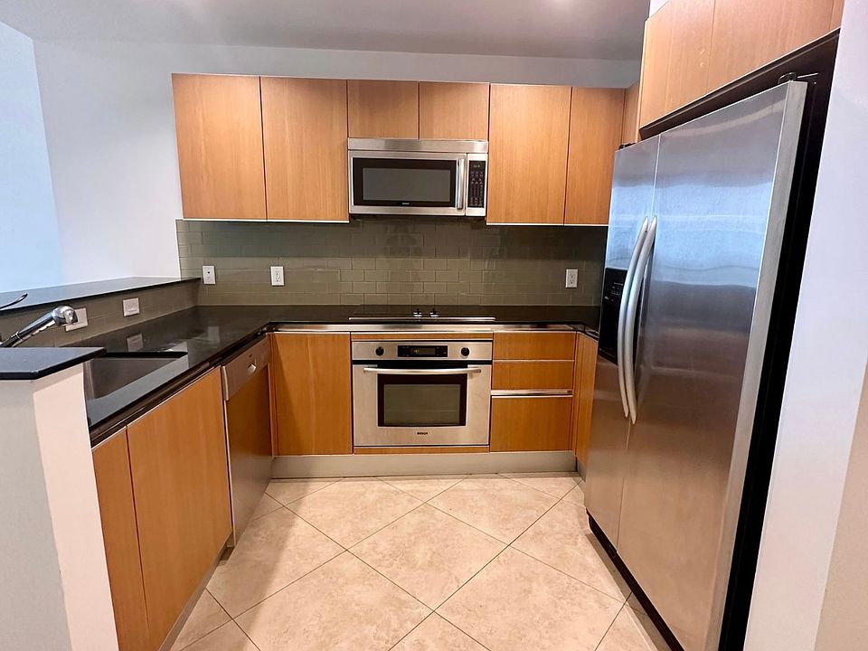1st image of 1060 Brickell Ave APT 2515