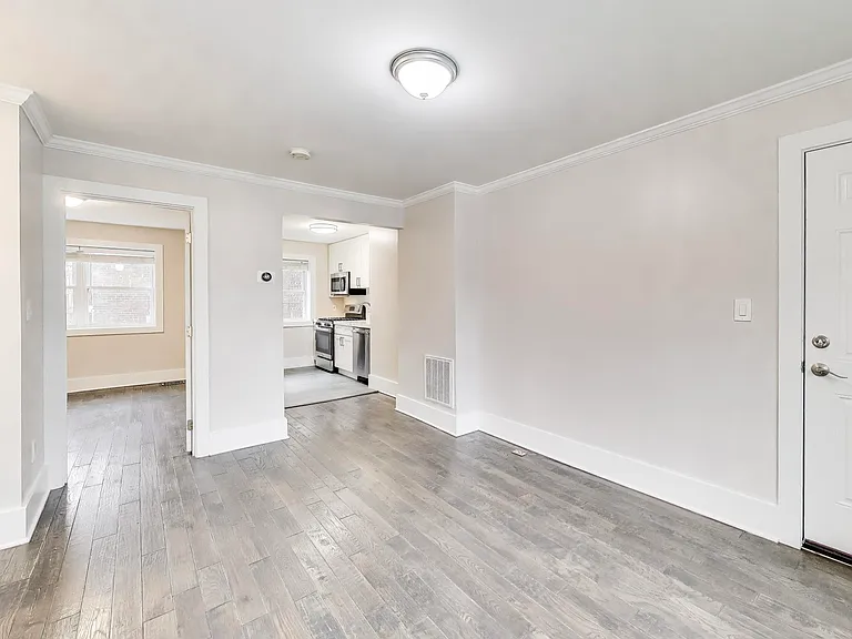 5031 H St SE #1 — Photo 3