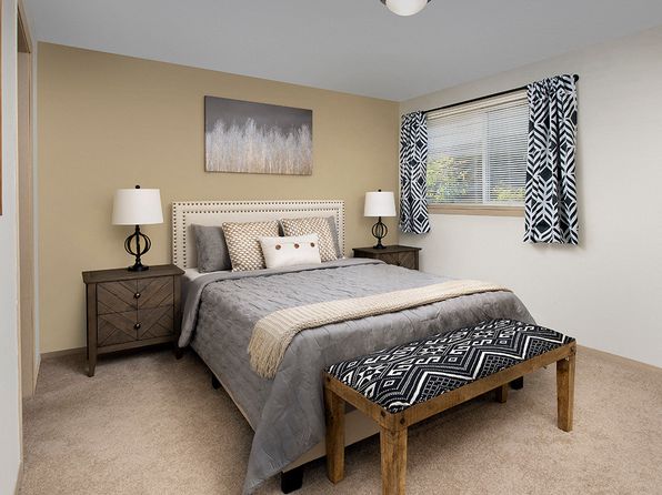 Rivergreens Apartments | 19739 River Rd, Gladstone, OR