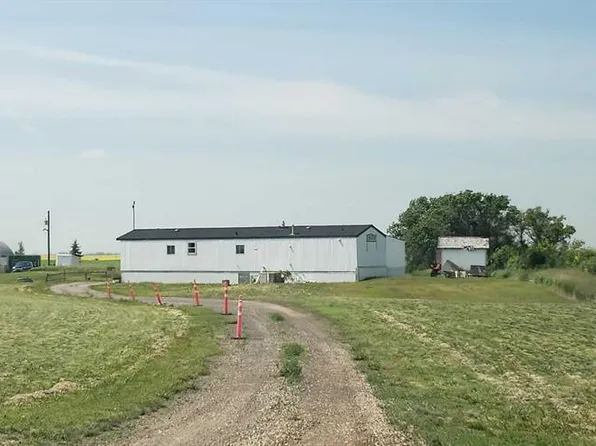 234082 W Range Road 264, Wheatland County, AB T1P 0X4