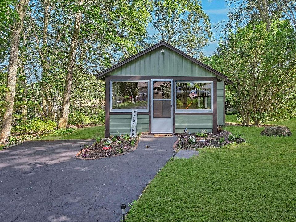 1st image of 3 Cedar Drive