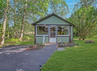 3 Cedar Dr, Riverhead, NY 11901