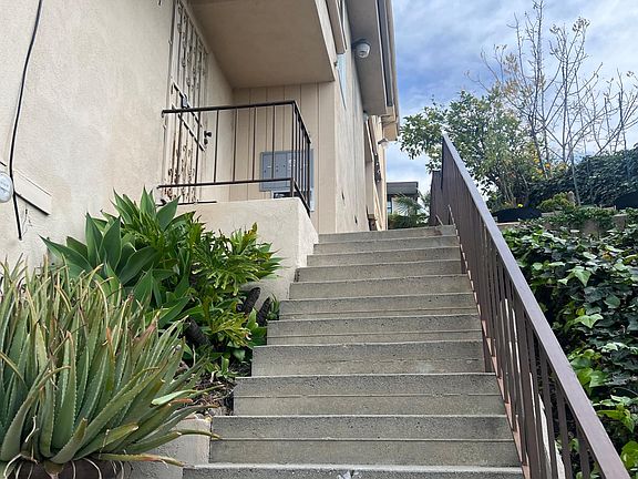 2nd image of 1674 Griffith Park Blvd APT 2