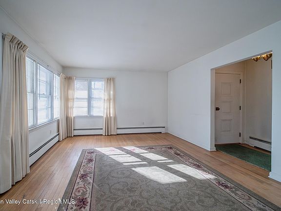 3rd image of 272 E Chester Street