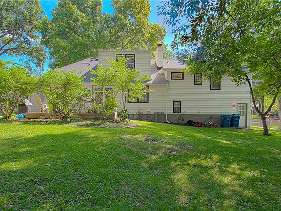 4th image of 8020 Juniper Dr
