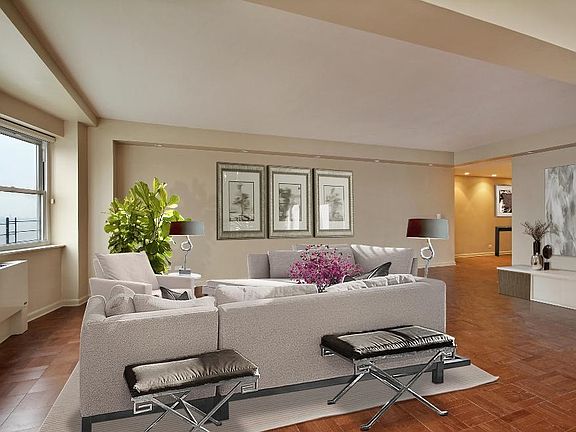 3rd image of 45 Sutton Pl S APT 17E