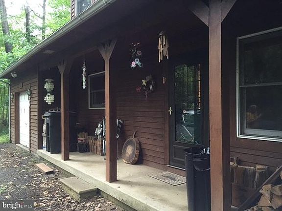 3rd image of 335 Oak Dr