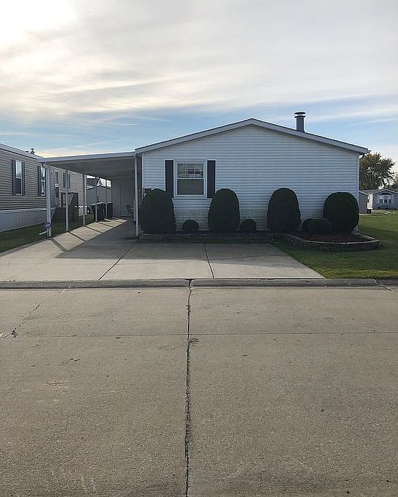 Large 3 bedroom 2 full baths