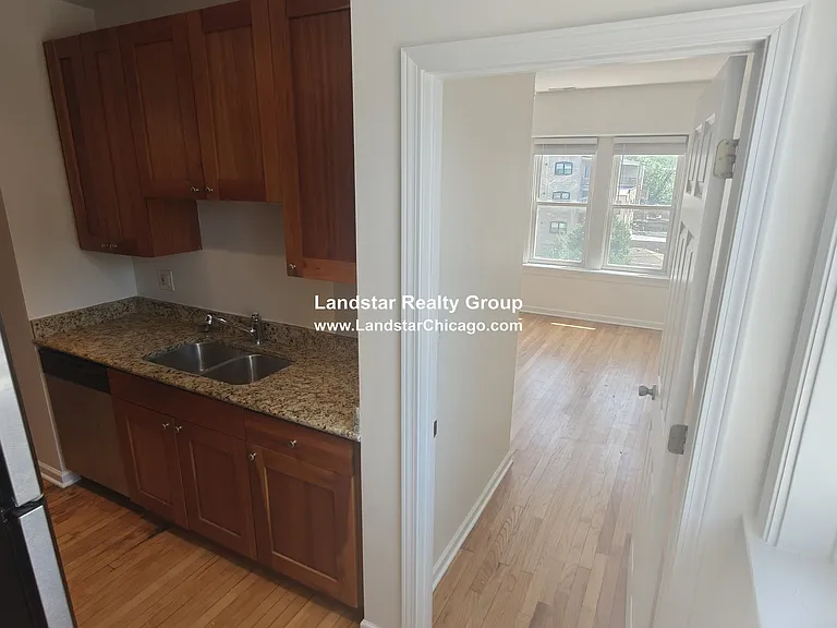 3743 W Argyle St #3 — Photo 7