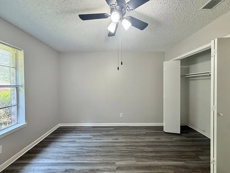 12402 Gentry Triplex — Photo 7