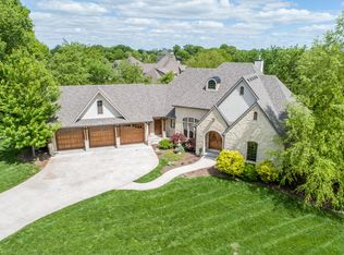 5702 Bridlewood Ct, Columbia, MO 65203