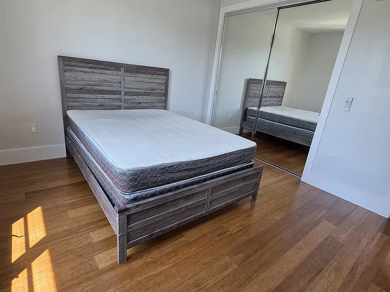 2550 Regent St #9 — Photo 23