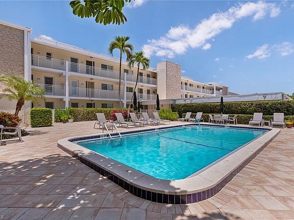 2nd image of 240 Banyan Blvd #240
