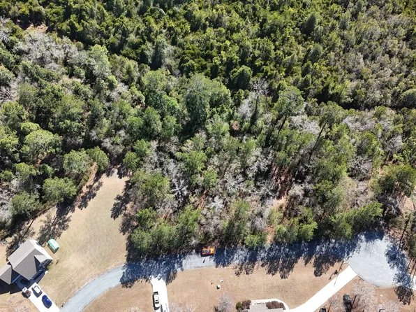 121 Hunters Chase Dr, Guyton, GA 31312