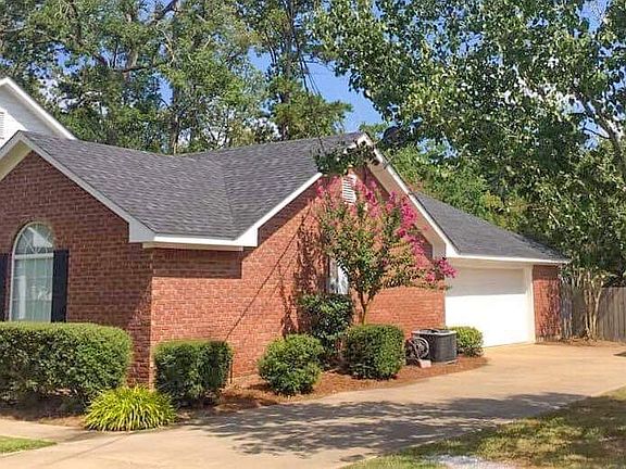 3rd image of 104 Bonaparte Dr