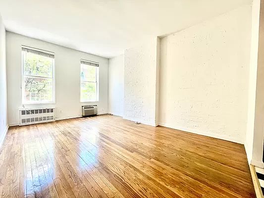 4th image of 281 W 11th St APT 2D