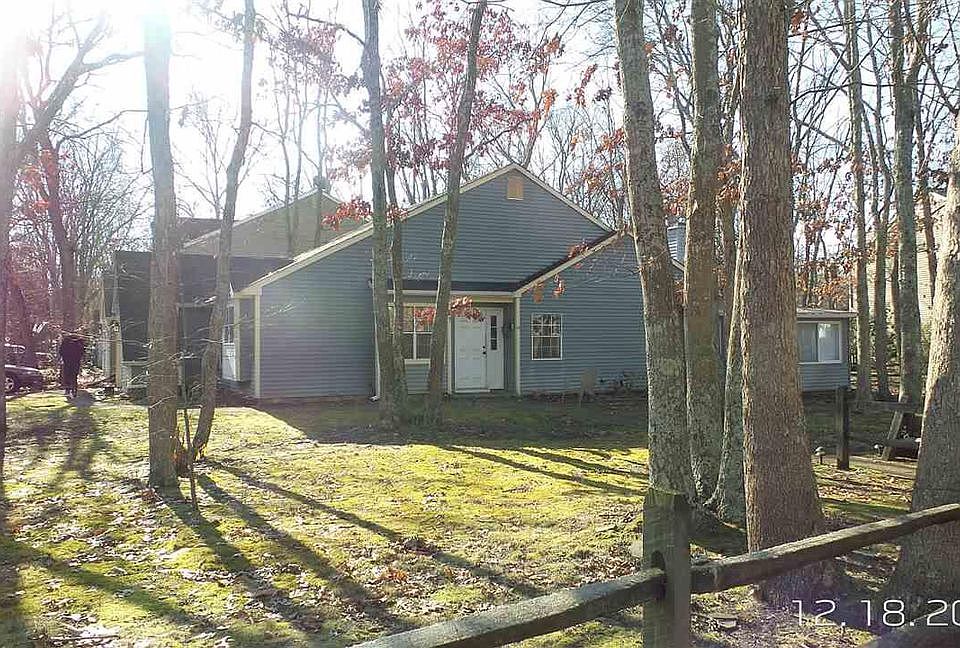1st image of 745 Ravenwood Dr